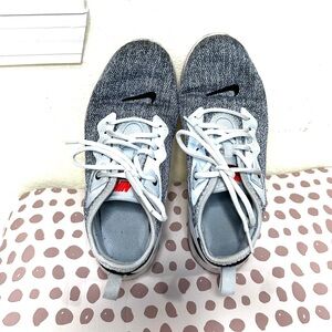 Nike Women Gray Sneakers size 7